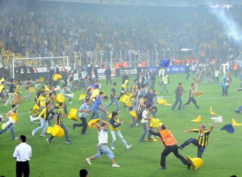  Galatasaray 2015/2016 Sezonu Genel Tartışma ve Transfer Konusu