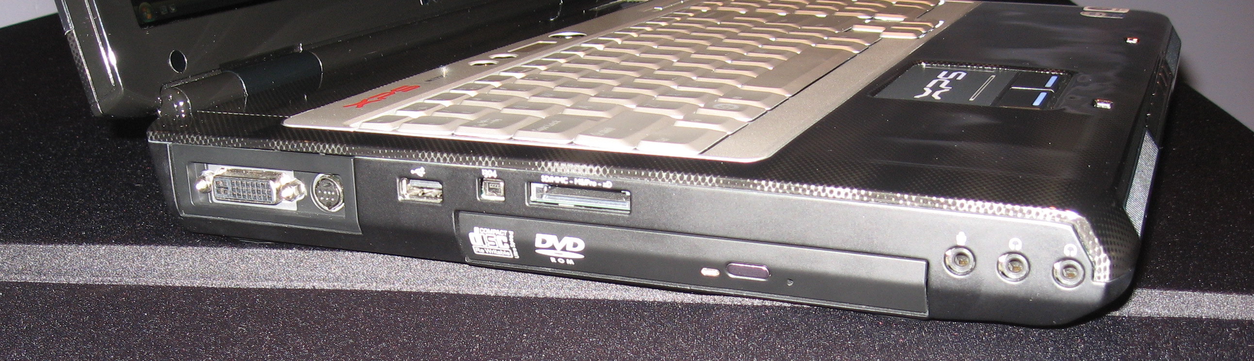  .::Dell XPS M1730 Gamer Notebook (Review & 3D Mark 06 Tests)::.