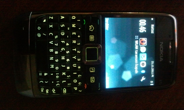  Satılık Nokia E71 tertemiz sadece 200tl