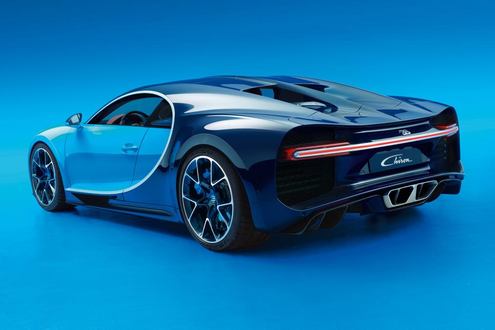  BUGATTI CHIRON TANITILDI
