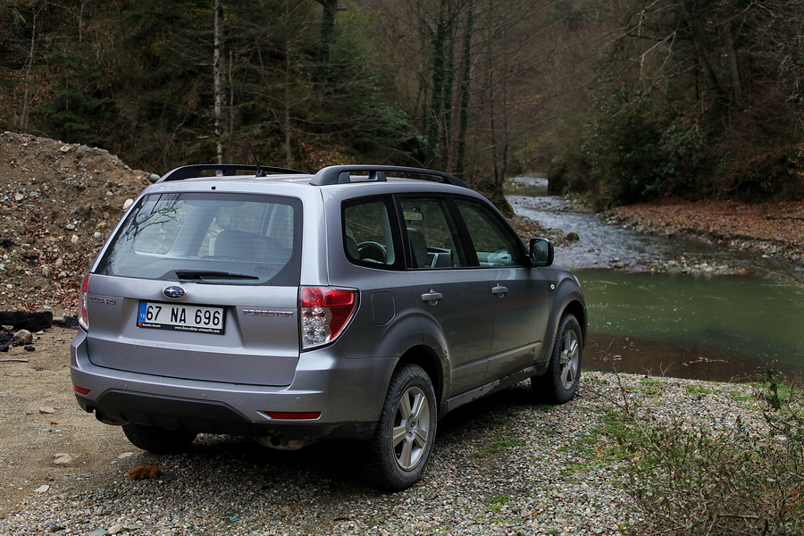  Corolla gitti, Forester geldi.(Yeni Fotoğraflar+Videolar))