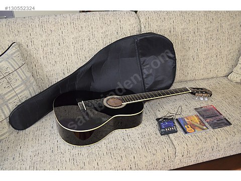  Barcelona 3900 Gitar + kılıf + metronomlu akort cihazı + pena + cd