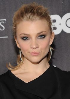  Hangi Bayan ? [Emilia Clarke vs Natalie Dormer]