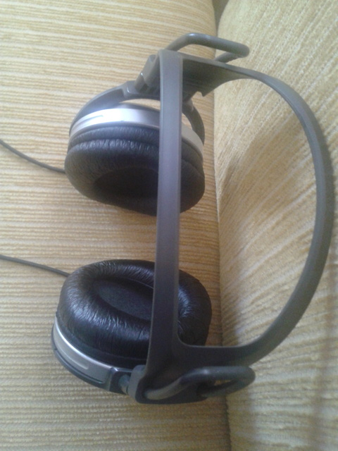  SONY MDR-XD100 KULAKLIK - 25 TL