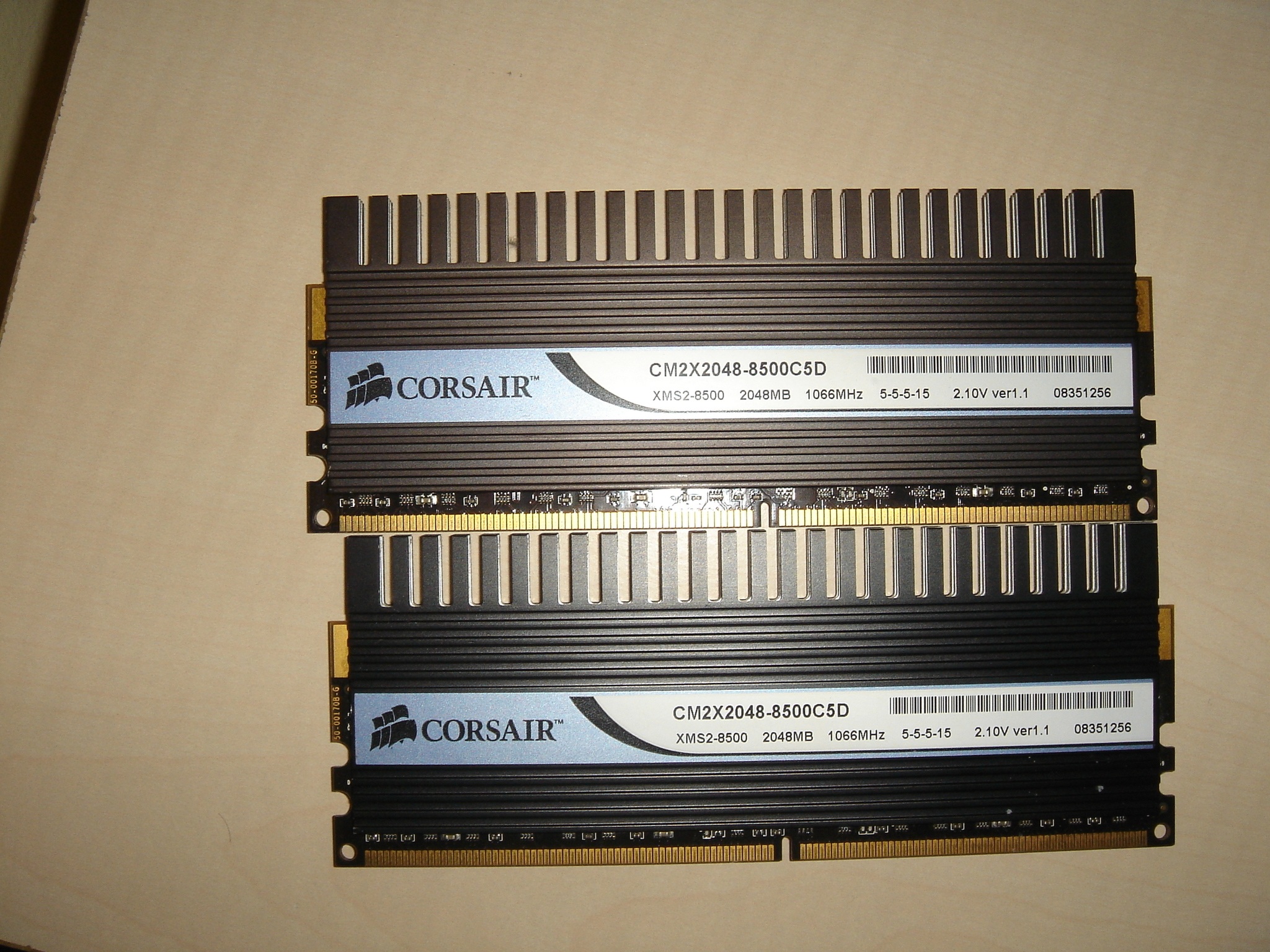  İNDİRİM SATILIK G.Skill  4GB DDR2 1100 MHZ ve  4GB Corsair Dominator 1066MHZ + Fan