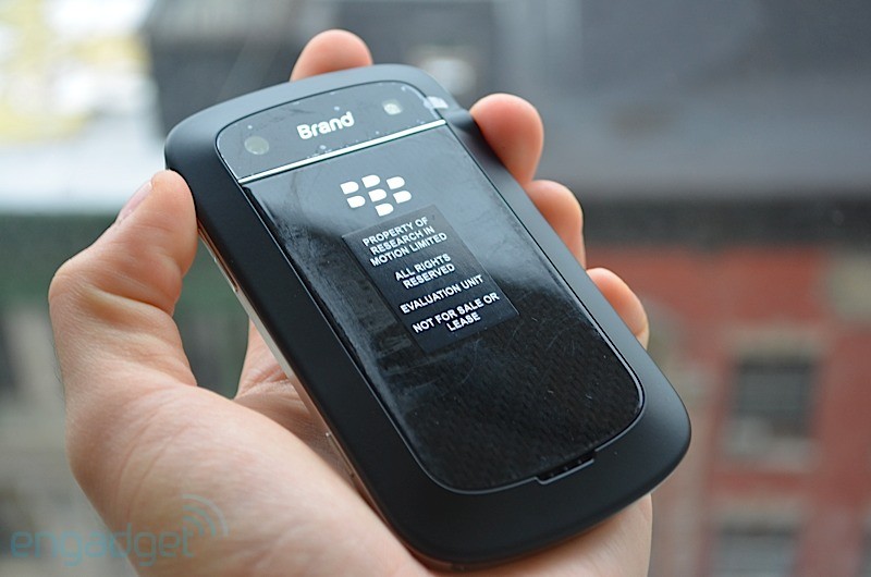 Huzurlarınızda yeni BlackBerry Bold 9900/9930 Touch