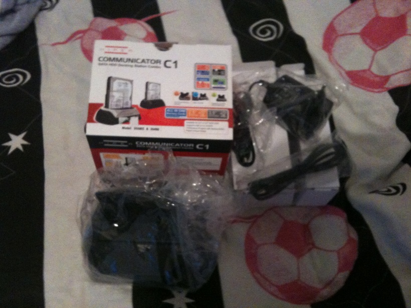  iOMEGA 1 TB MEDİA PLAY///SATA HDD DOCKİNG STATİON COMBO