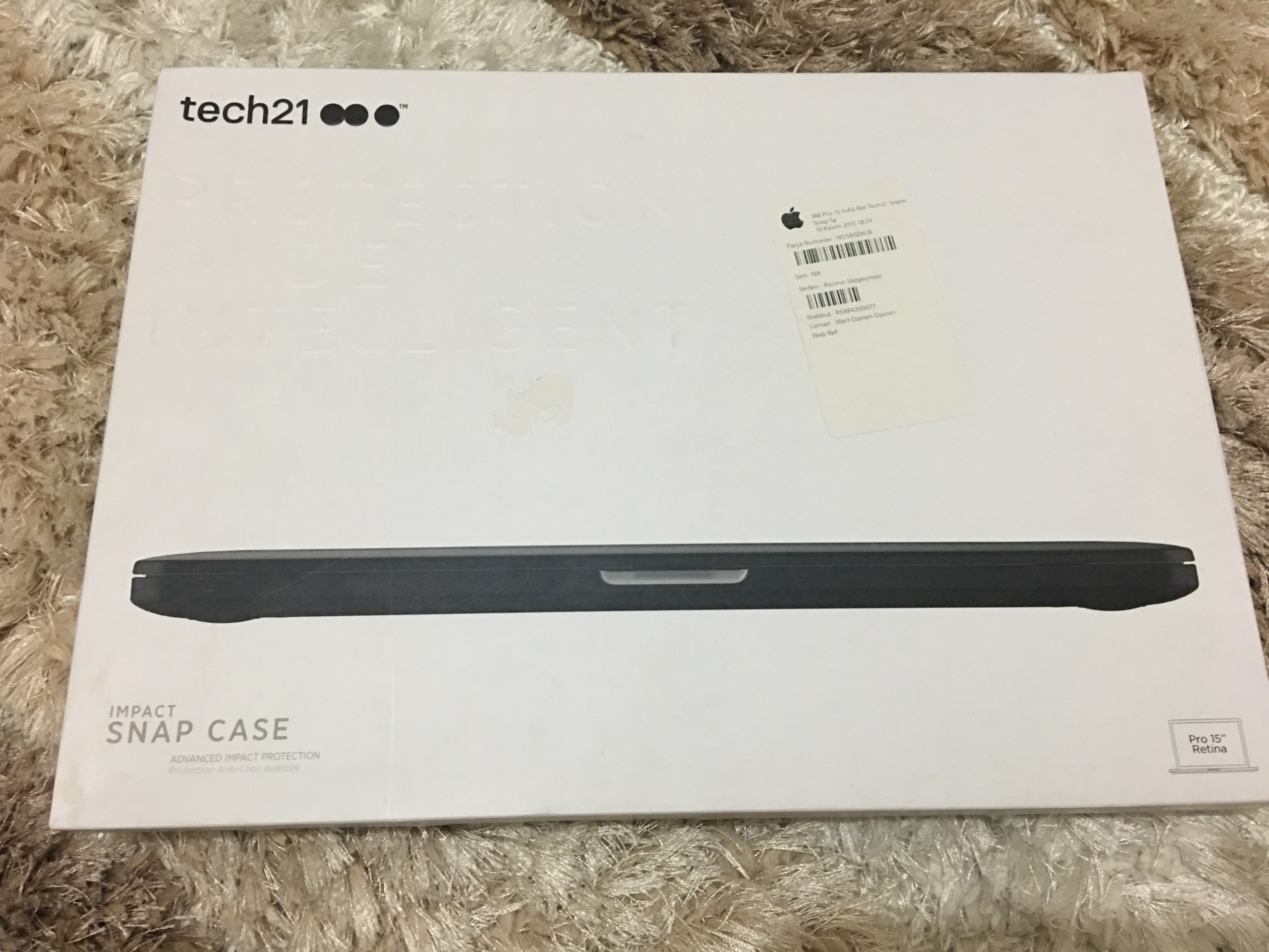 Retina ekranlı 15 inç MacBook Pro için Tech21 Impact Snap Case