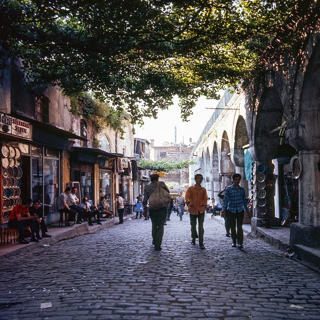  1971 İSTANBUL FOTOĞRAFLARI ( YÜKSEK ÇÖZÜNÜRLÜKLÜ / DÜN ÇEKİLMİŞ GİBİ )