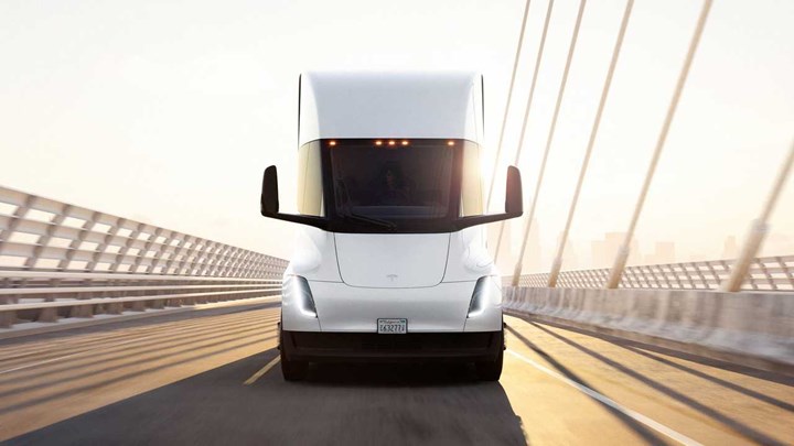 Tesla Semi hakkındaki gerçekleri bir de tır şoföründen dinleyin: Aptal bir araç!