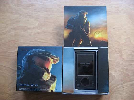  30 GB Microsoft Zune Halo® 3 Special Edition & İPOD İSTASYONU