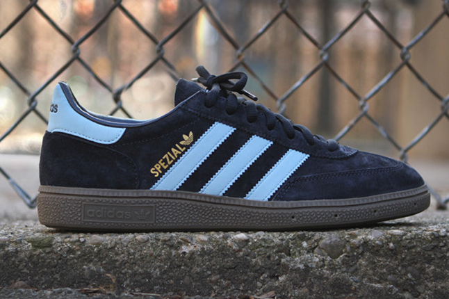  Bu ayakkabı nasıl ? (adidas rom)