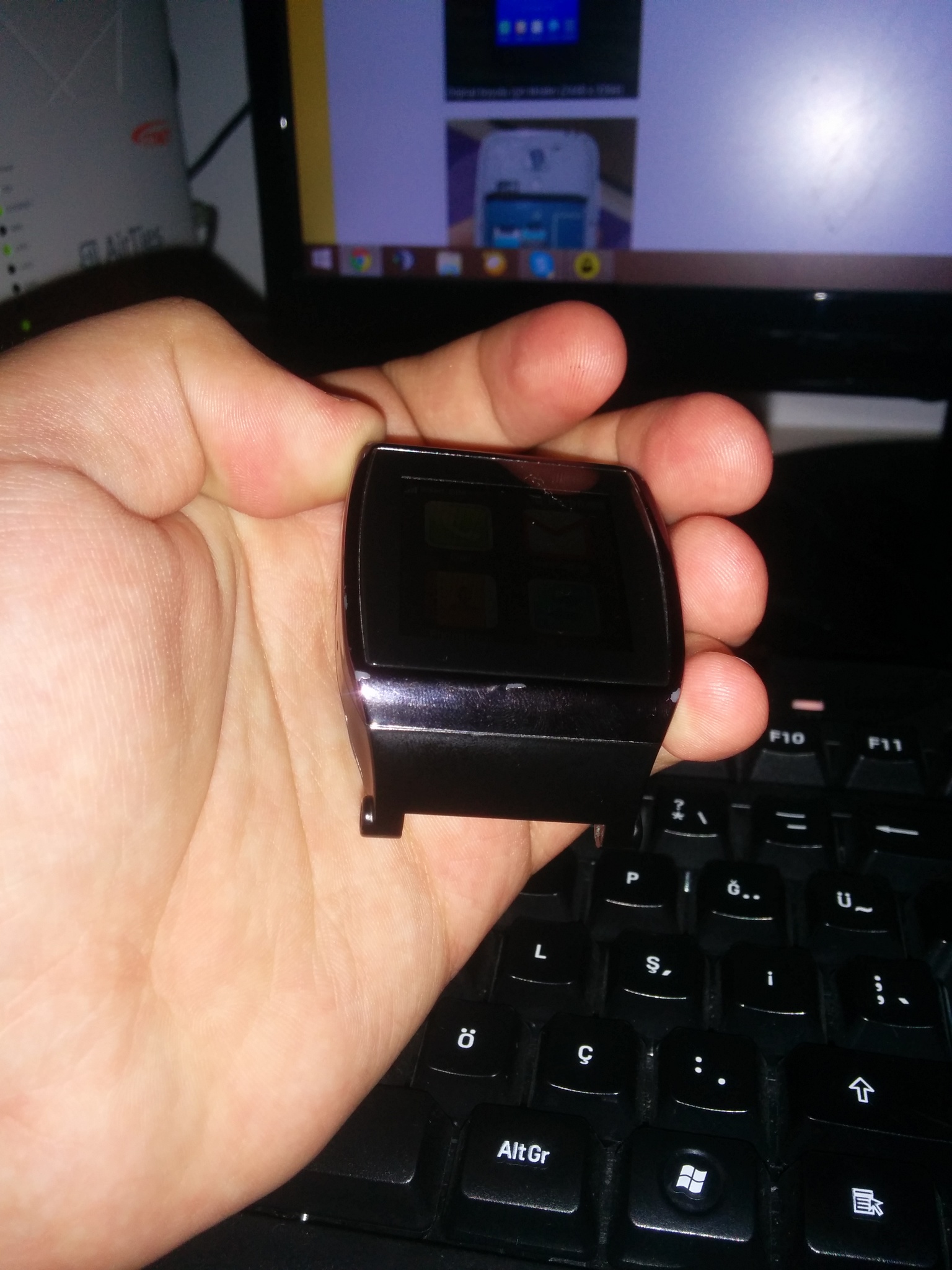 uPro saat 1 aylik temiz durumda sim kart destekli bluetooth