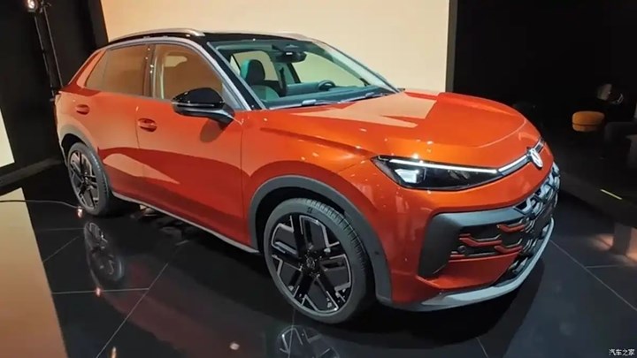 Yeni nesil Volkswagen T-Roc'un dış ve iç tasarımı sızdırıldı