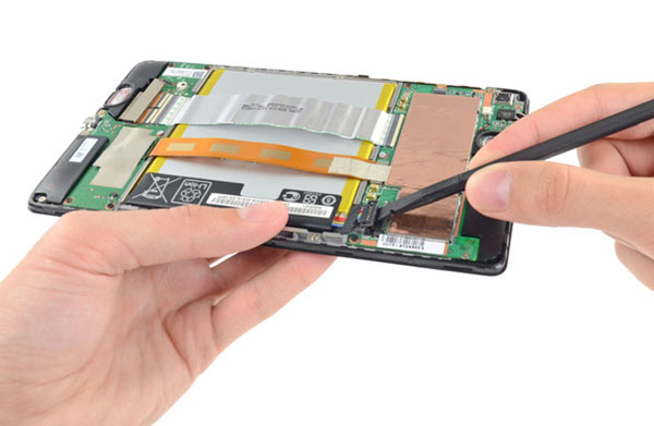 İkinci jenerasyon Nexus 7, iFixit ekibinin elinden kurtulamadı