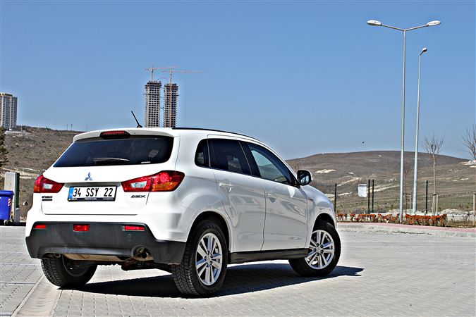  ASX 1.8 D-ID Intense testi