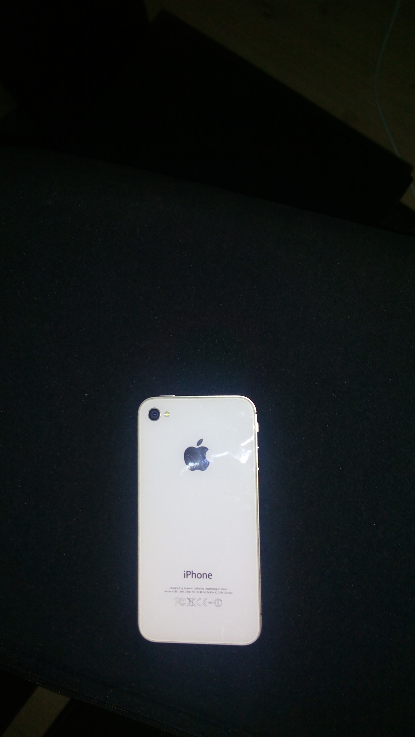  Beyaz Iphone 4s 16gb 400 TL