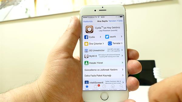 iOS 8.3 Jailbreak ve Cydia Kullanımı