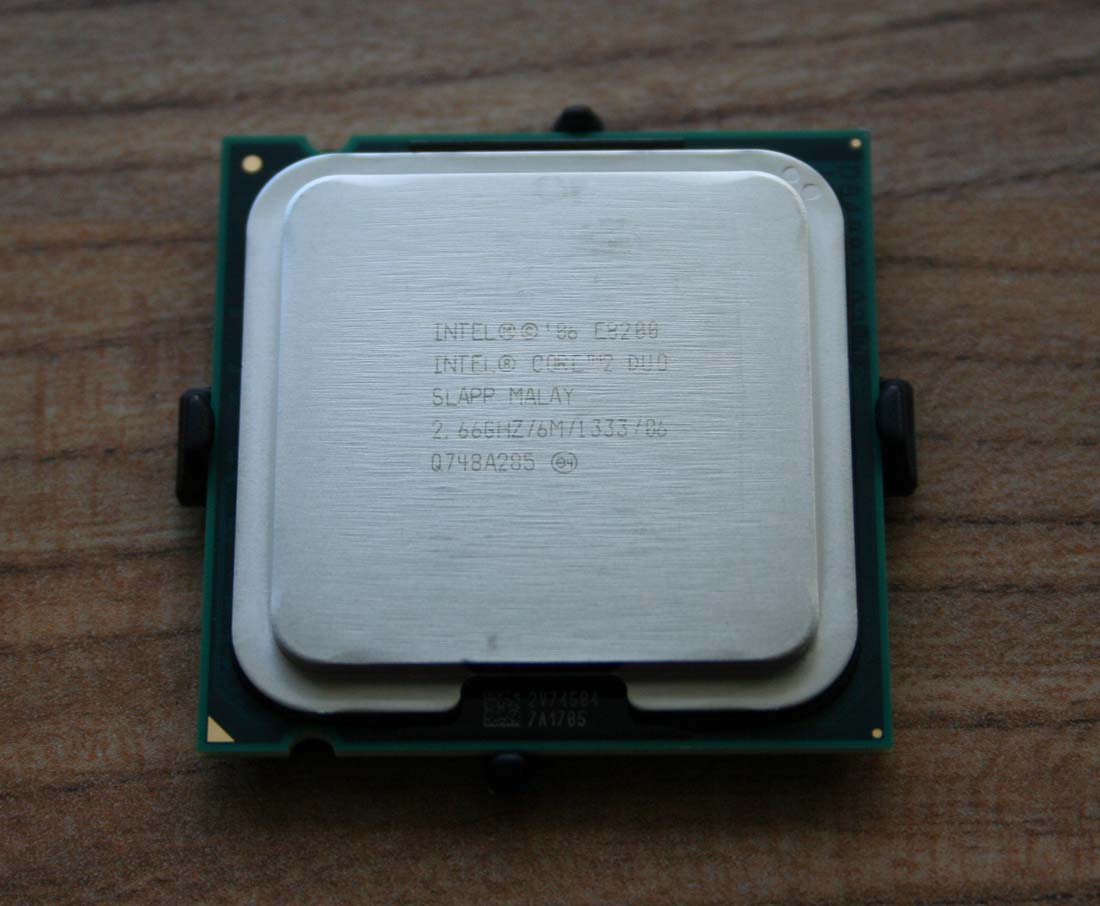 Интел коре 8400. Процессор Intel Core 2 Duo. Intel Core Duo e8400. Core 2 Duo e8400. Intel Core i2 Duo e8400.