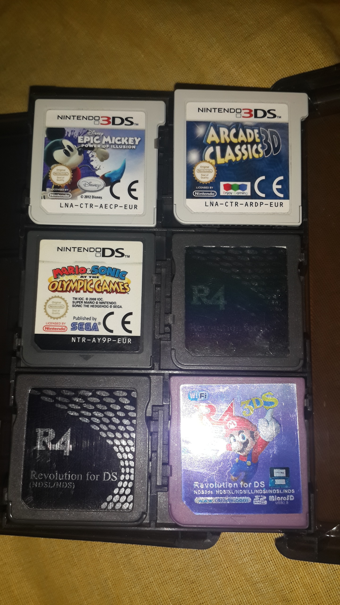  NİNTENDO [ R4 3ds ] + [ R4 DS ]  + [ 3ds oyun ]