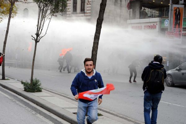  Şişli'de HDP=Pkk eylemine polis müdahalesi