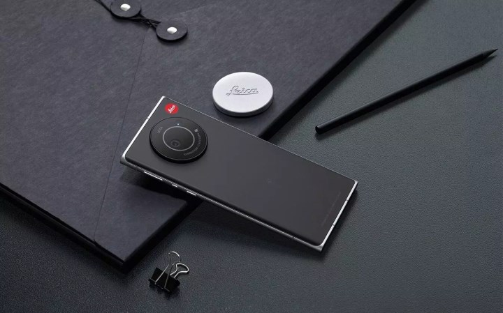 Leica'nın ilk akıllı telefonu Leitz Phone 1, Japonya'da satışa çıktı