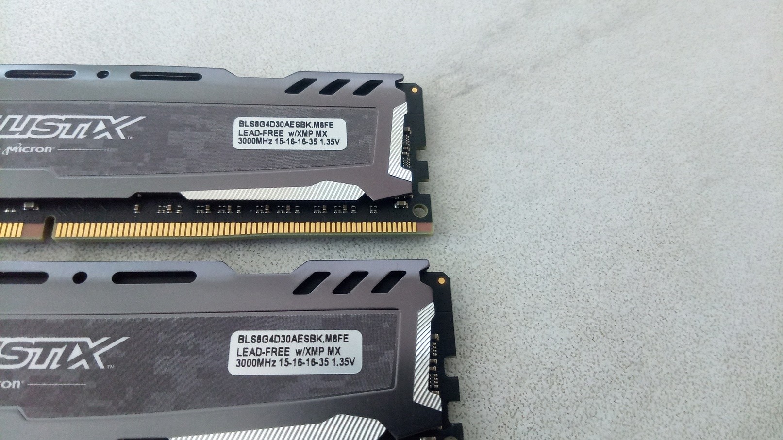 16 GB CRUCİAL DDR4 3000 CL15 - 20 GÜNLÜK