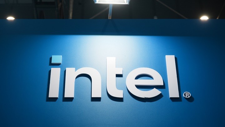 Intel, yükselen hisselerini paraya çevirdi: 20 milyar dolar topladı