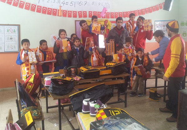  ultrAslan Yardım Organizasyonu / Van - Çakmak köyü ilk okulu