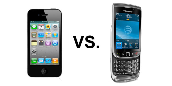  iPhone 4 vs. Blackberry Torch 9800