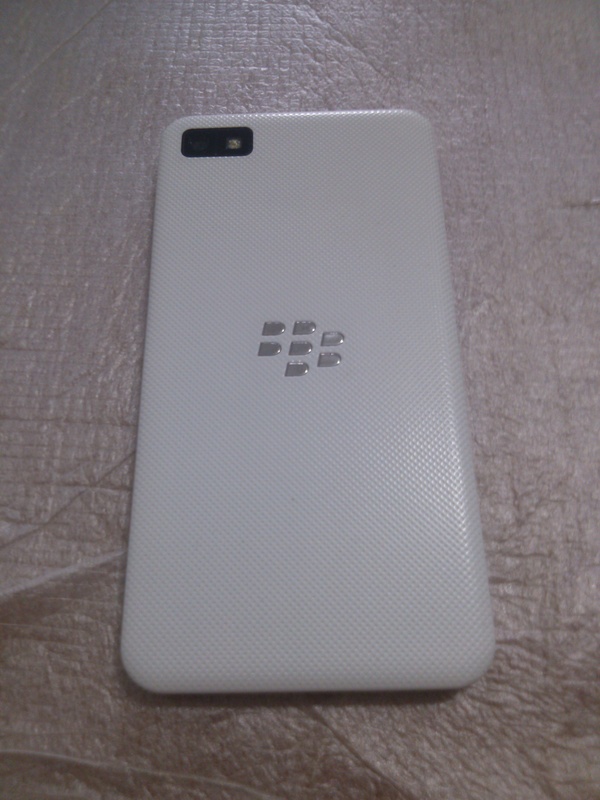  **Acil** BB Z10 Beyaz 650TL