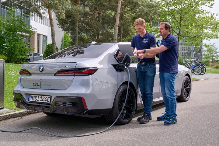 BMW, daha yüksek menzil için katı hal batarya testlerine başladı