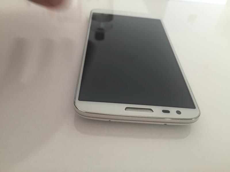 LG G2 32 GB Beyaz ** 399 TL **