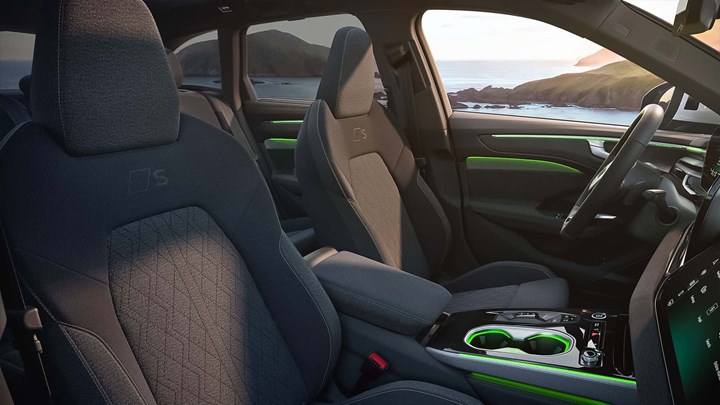 Yeni Audi A6'nın şarj edilebilir hibrit versiyonları tanıtıldı
