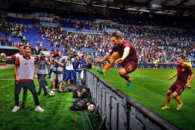 ROMA TARAFTARLARI | Mourinho Roma'da!
