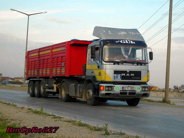 >>  13 YAŞINDA !