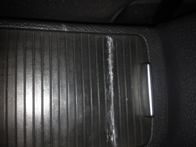  Golf 5 perdeli bardaklık kırıldı :(