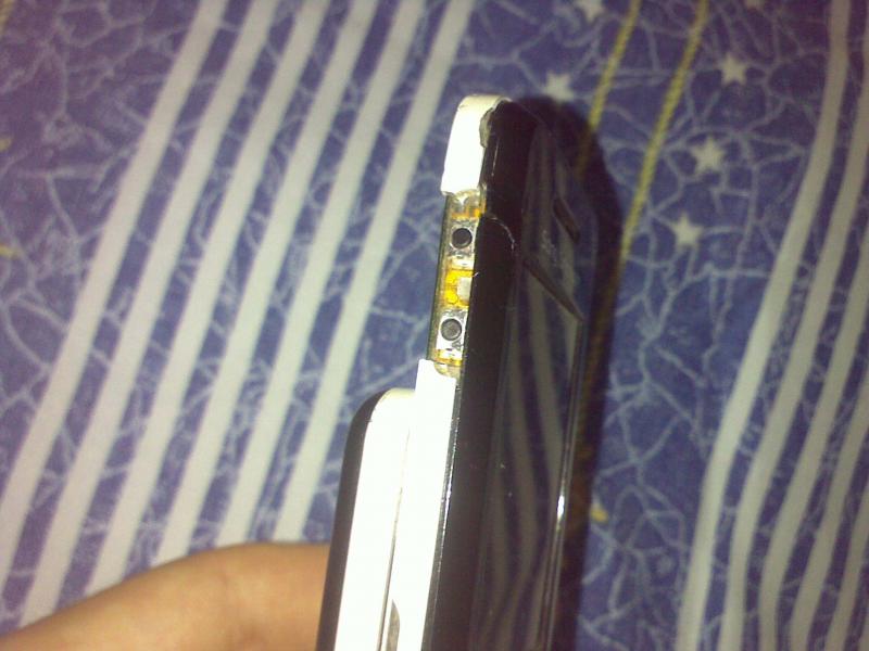  SATILIK TAKASLIK TELEFONLAR (E71 BEYAZ, SE S500İ, W700İ) RESİMLİ İLAN